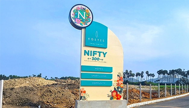 Pylon Sign - Tall freestanding signage